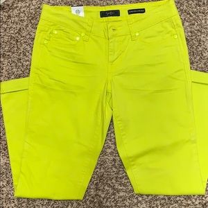 “New w/tag” Jessica Simpson Crop Jeans